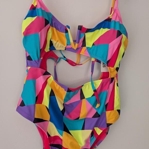 No Boundaries Retro One Piece Suit - L - Picture 3 of 7